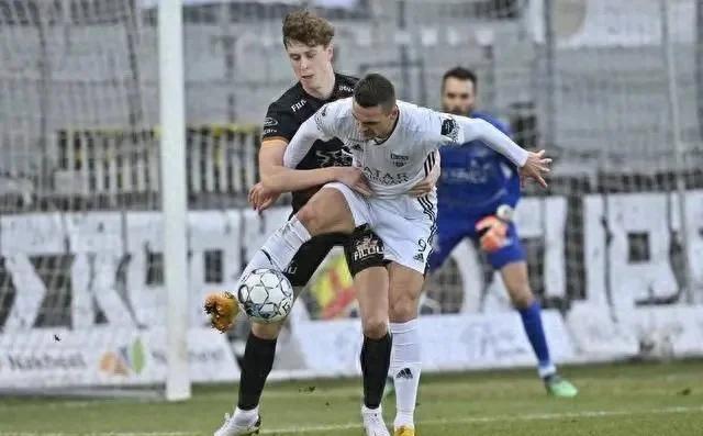 今晚德甲焦点战；马赛外线爆发；媒体盛赞；身体对抗强度拉满的简单介绍